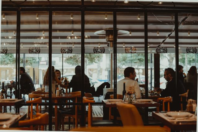 Binnenklimaat in de horeca: het verschil tussen een vol en een leeg terras binnen